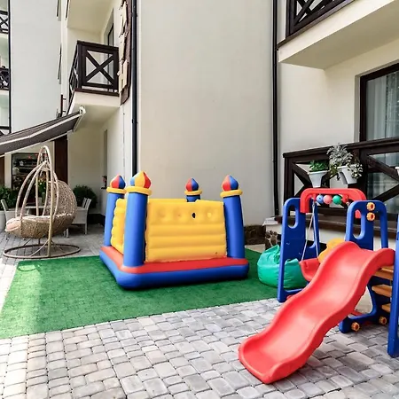 Adrenalin Hotel *